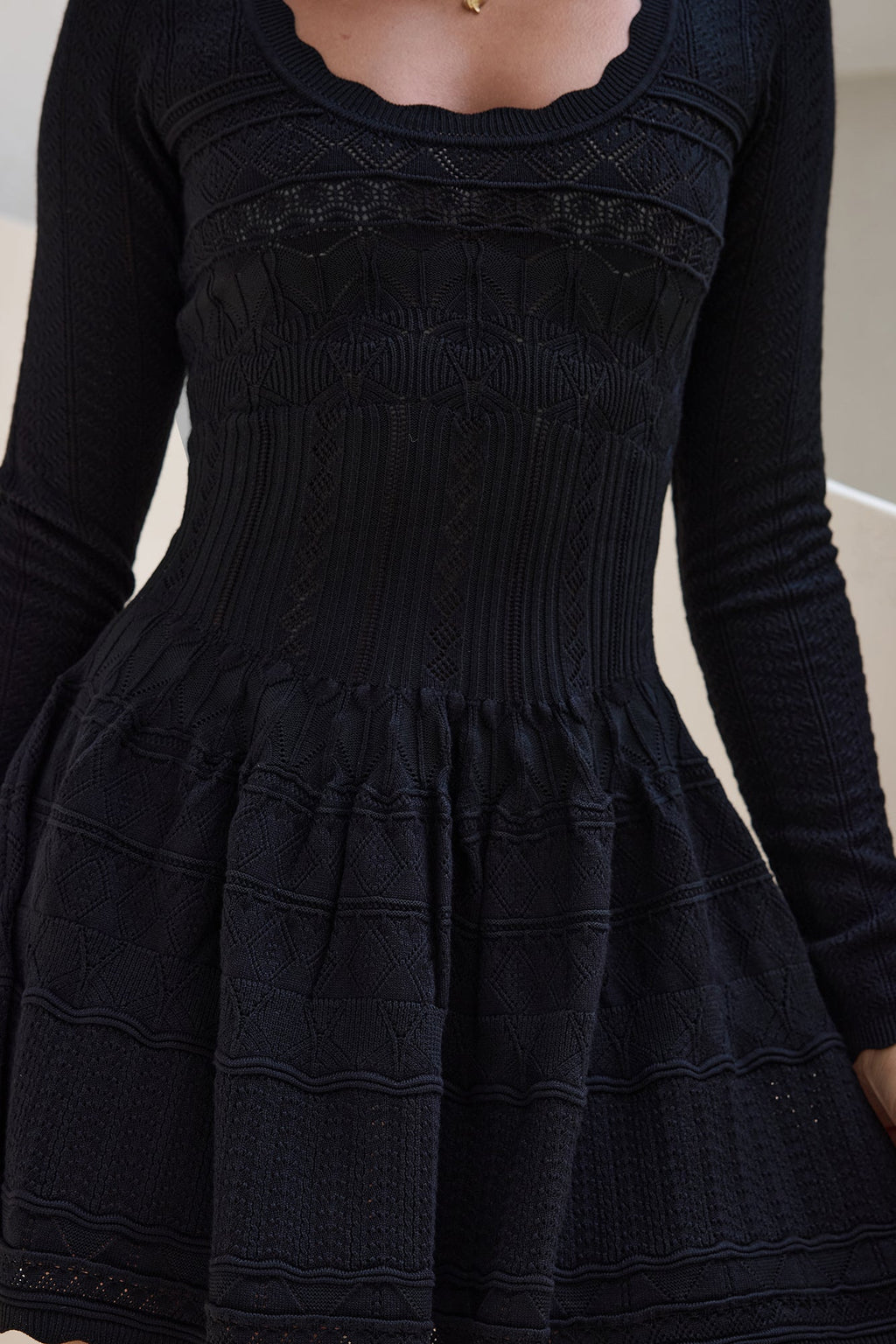 Pretty Portrait Long Sleeve Mini Dress Black