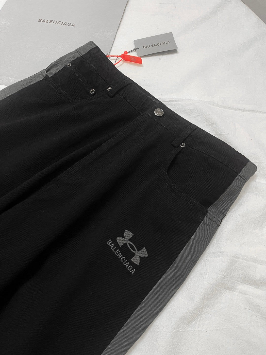 Balenciaga Men's Spring & Autumn Logo Printed Solid Color Lace-Up Mid-Rise Straight Leg Casual Pants #74653