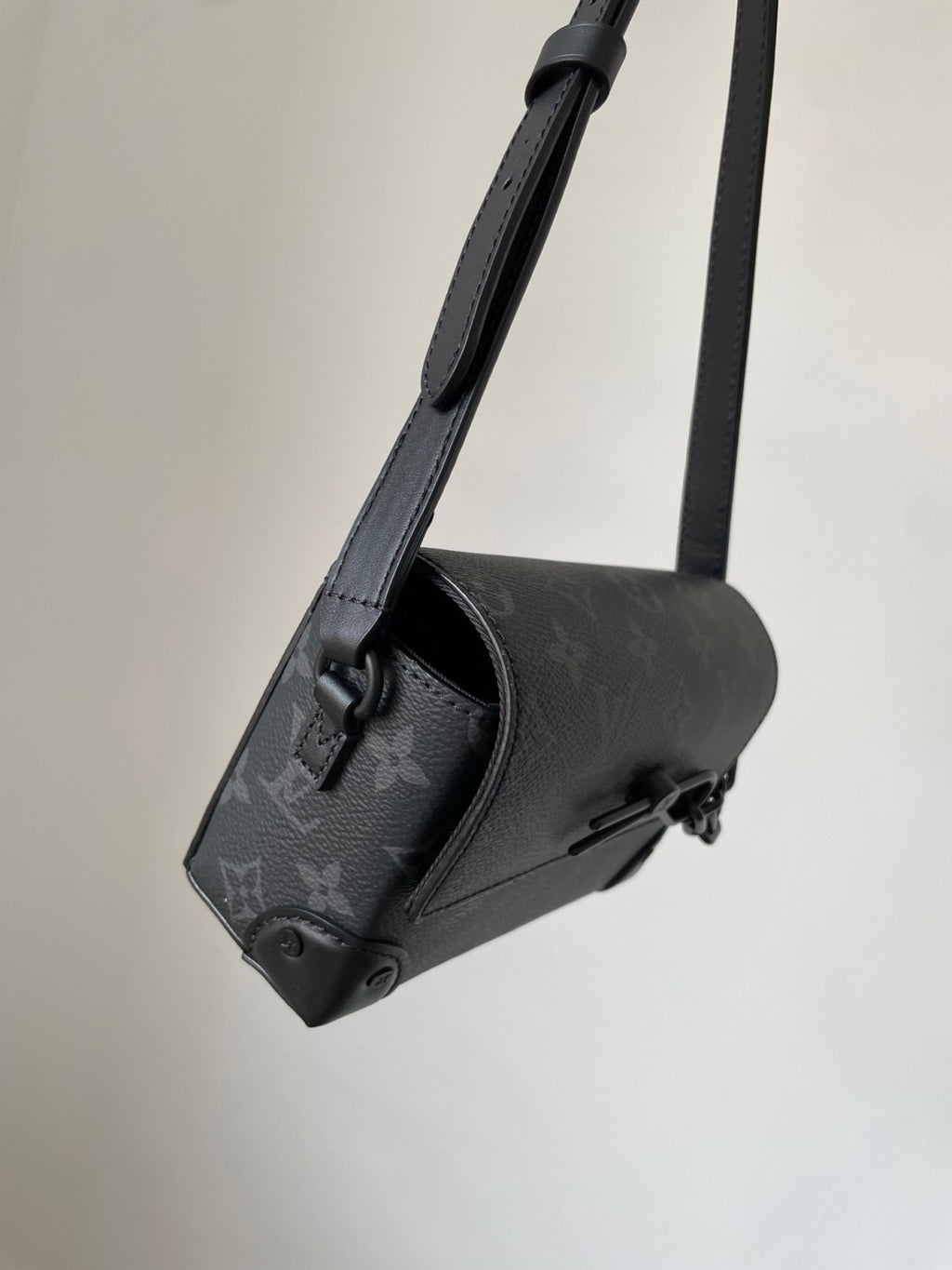 Louis Vuitton Lv Mini Box Bag Steamer Mini Handbag. Monogram Eclipse Canvas Chain Shoulder Bag Fashionable Casual Men's Crossbody Male Bag M81783 #195921