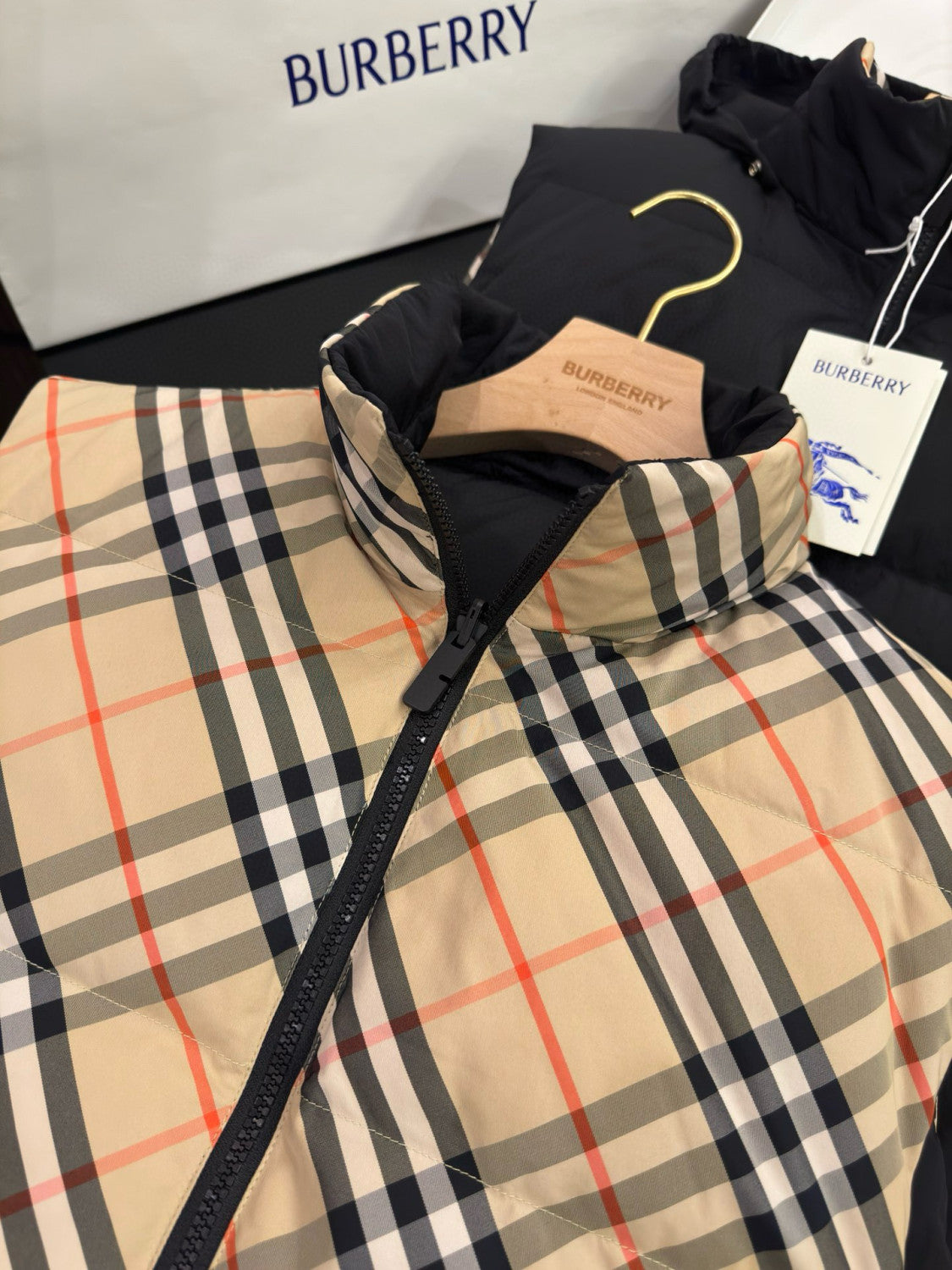Burberry Men's And Women's Fall/winter Fashion Casual Stand Collar Zipper Checkered Reversible Double Sided Checkered Nylon Padded Vest #79369