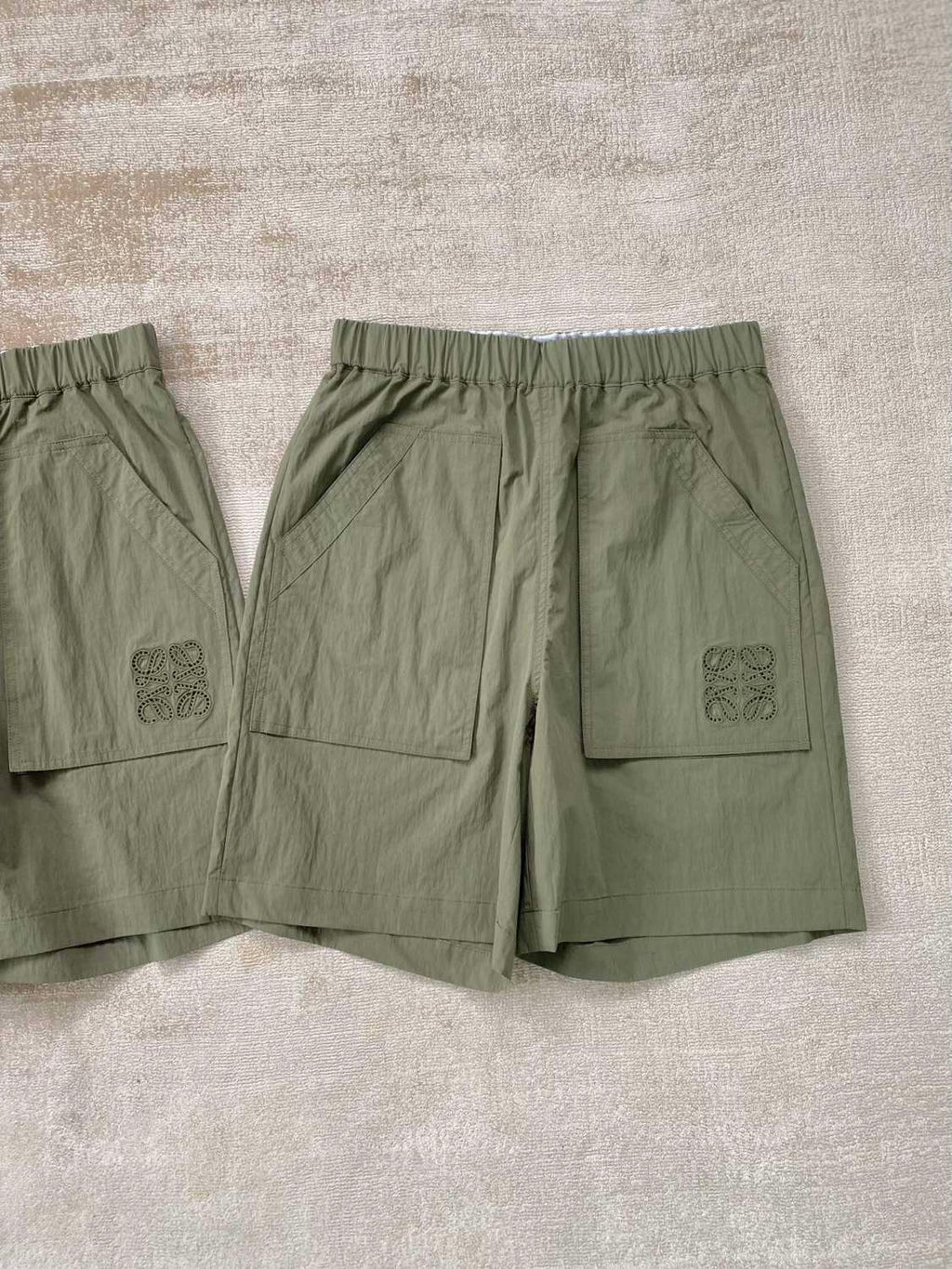 Loewe Men's and Women's Summer Solid Color Logo Embroidered Pocket Casual Shorts #99662