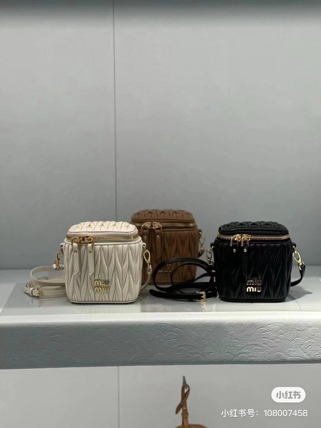 Miumiu Matelassé Women's Solid Colour Soft Sheep Leather Ultra Mini Handbag Shoulder Crossbody Bag Bags #76617