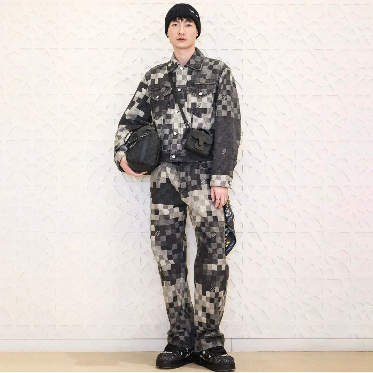 Louis Vuitton Men's Fall And Winter Black And White Plaid Old Print Single Breasted Long Sleeved Denim Jacket Straight Jeans Pants Suit Set #75477