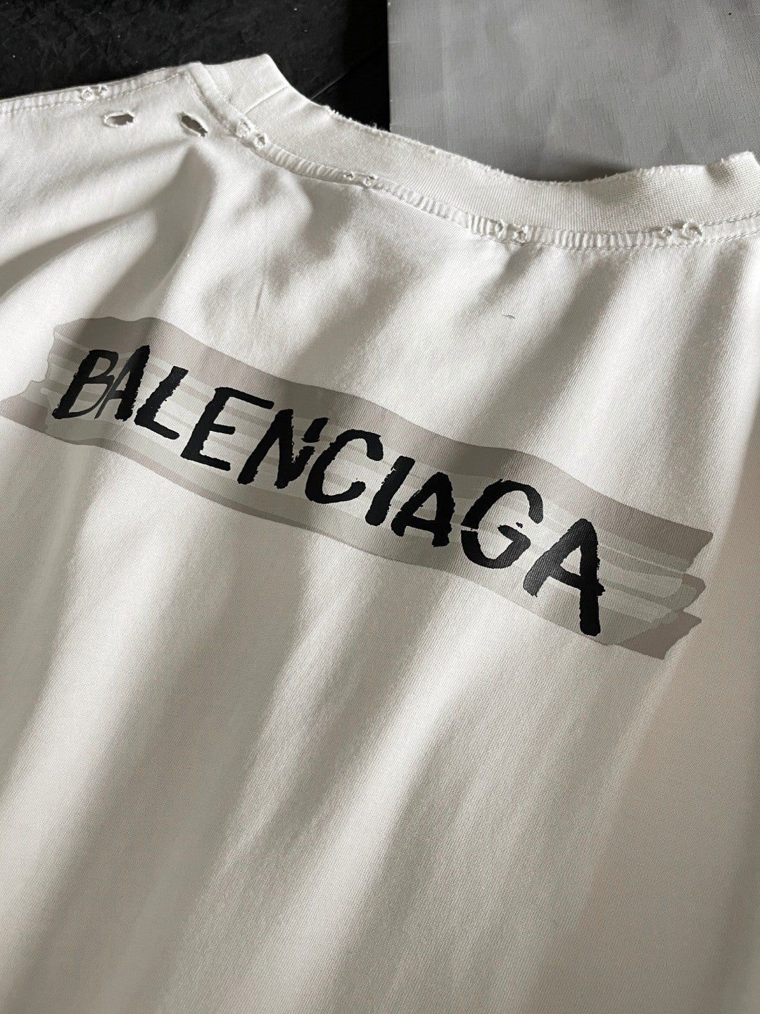 Balenciaga Masking Tape T-shirt Medium Fit #377368