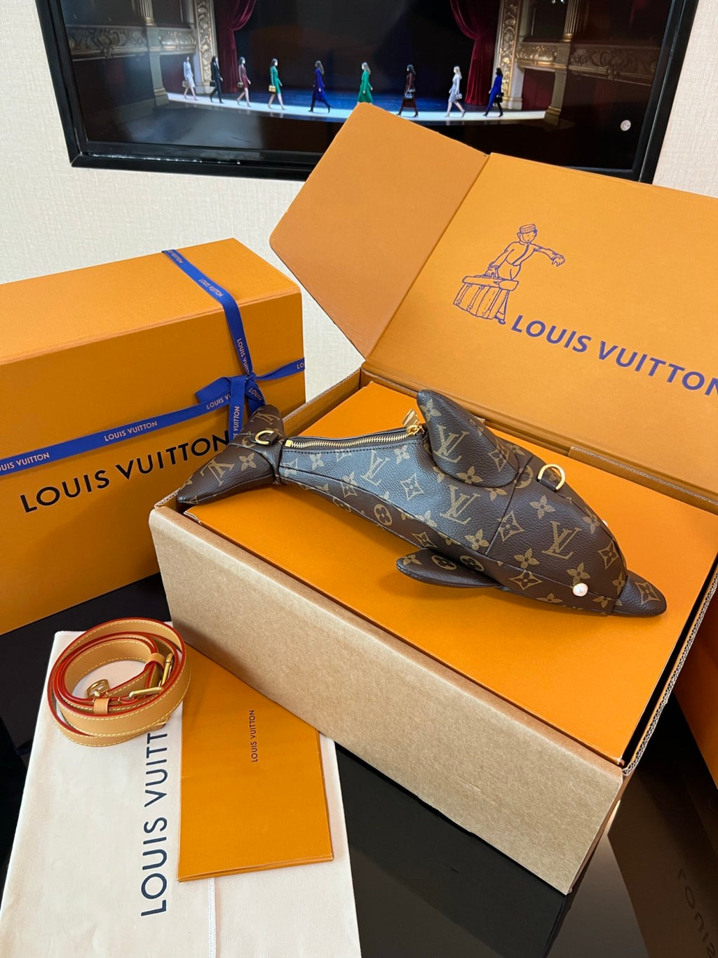 Louis Vuitton Dolphin Handbag Monogram Metal Beaded Zipper Pull Cute Shoulder Bag Fashionable Clutch Bags M14963 #196188