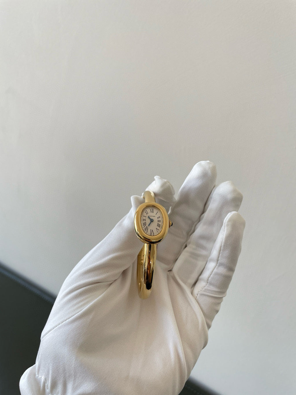 Cartier Women's White Dial Gold Case 30m Water Resistant Quartz Movement Watch #75777