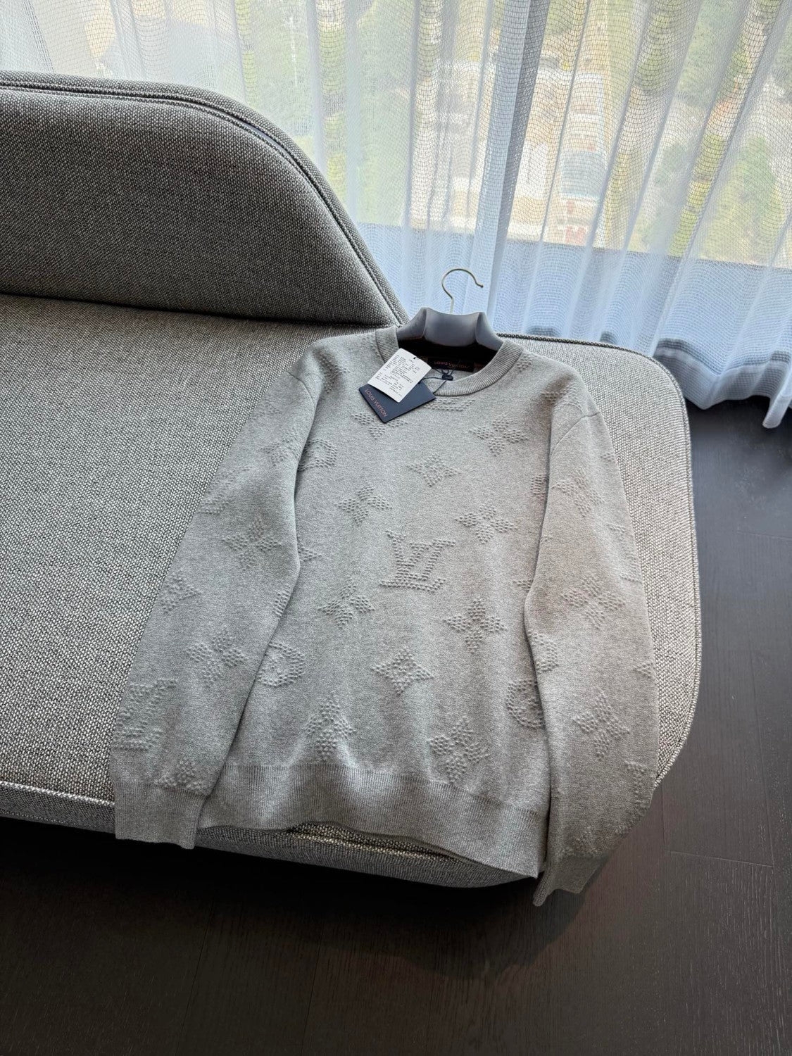 Louis Vuitton Men's and Women's MONOGRAM Embossed Pullover Knitted Three Dimensional Flower Knitted Sweater #332643