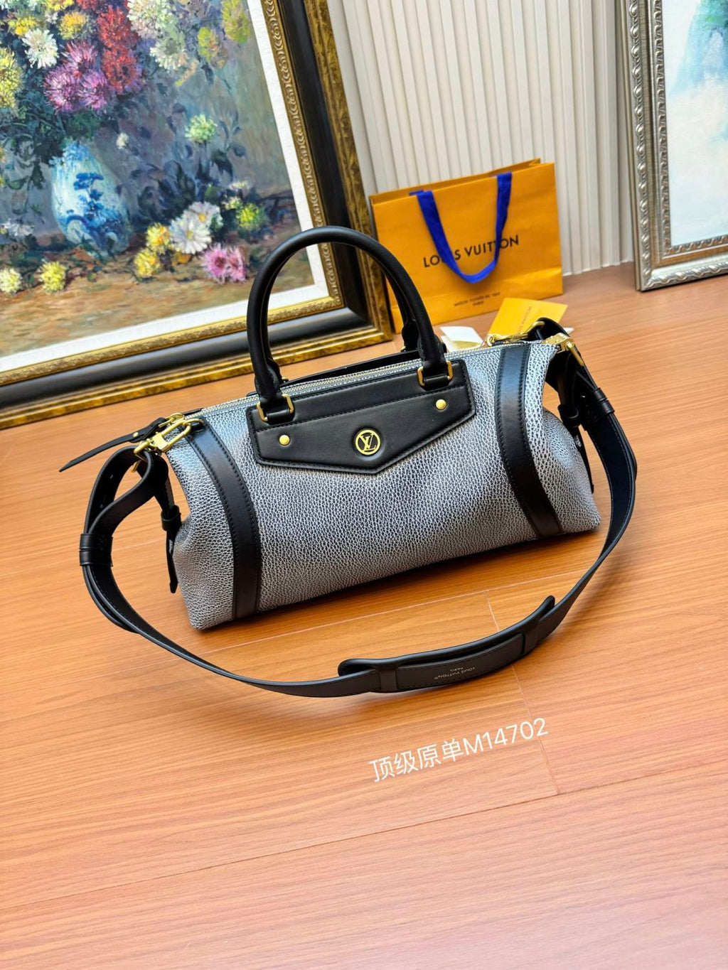 Louis Vuitton LV BIKER Women's Solid Color Metal Accessories Detachable Adjustable Shoulder Strap Sheep Leather Shoulder Handbag Bag Bags #76456