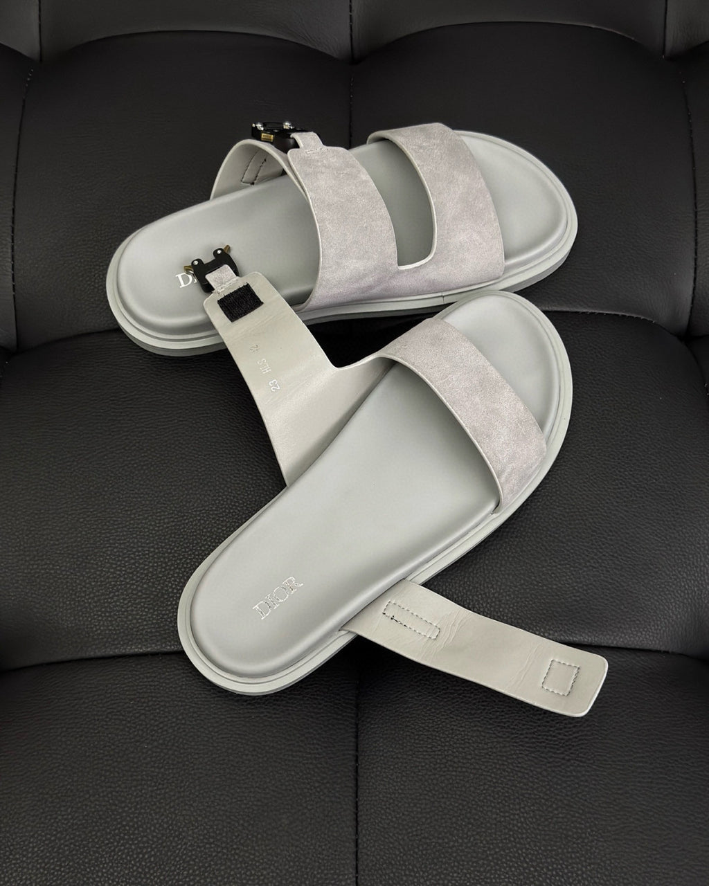 Dior Aqua Men's Summer Solid Color Classic Fashion Casual Suede Leather Aluminum Buckle Round Toe Flat Shoe Slippers Shoes #78181
