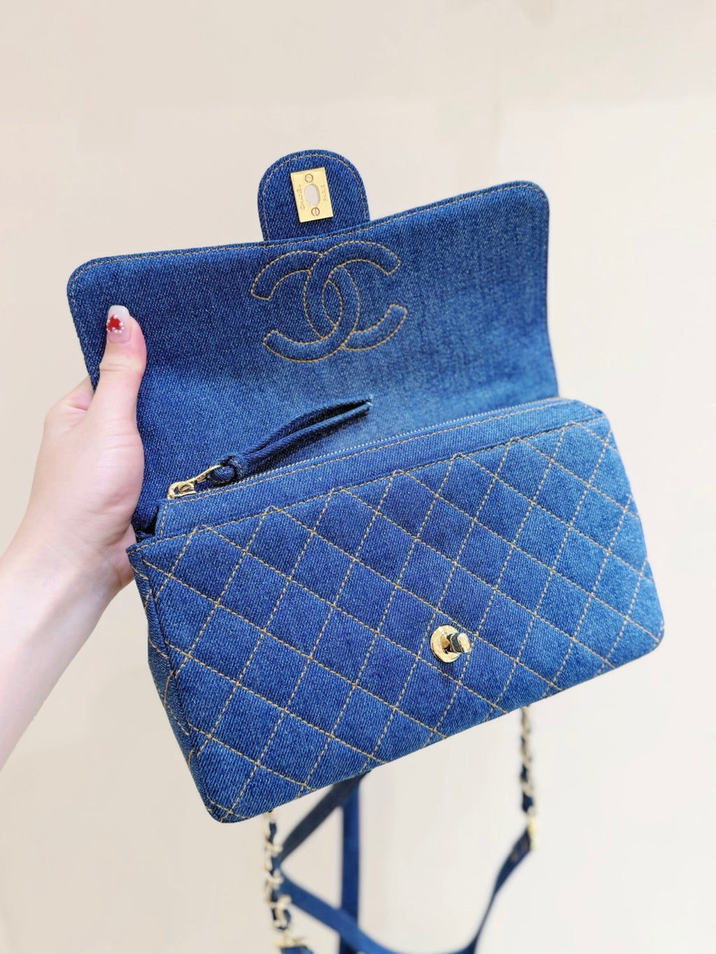 Chanel Vintega Denim Backpack #377605