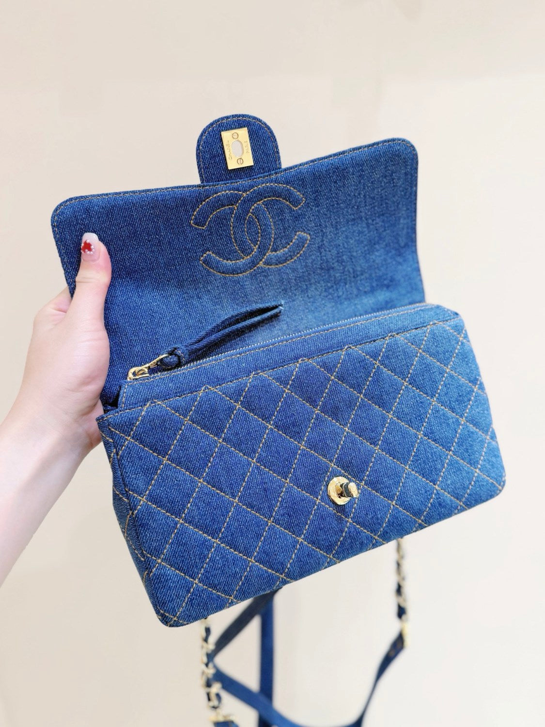 Chanel Vintega Denim Backpack #377605
