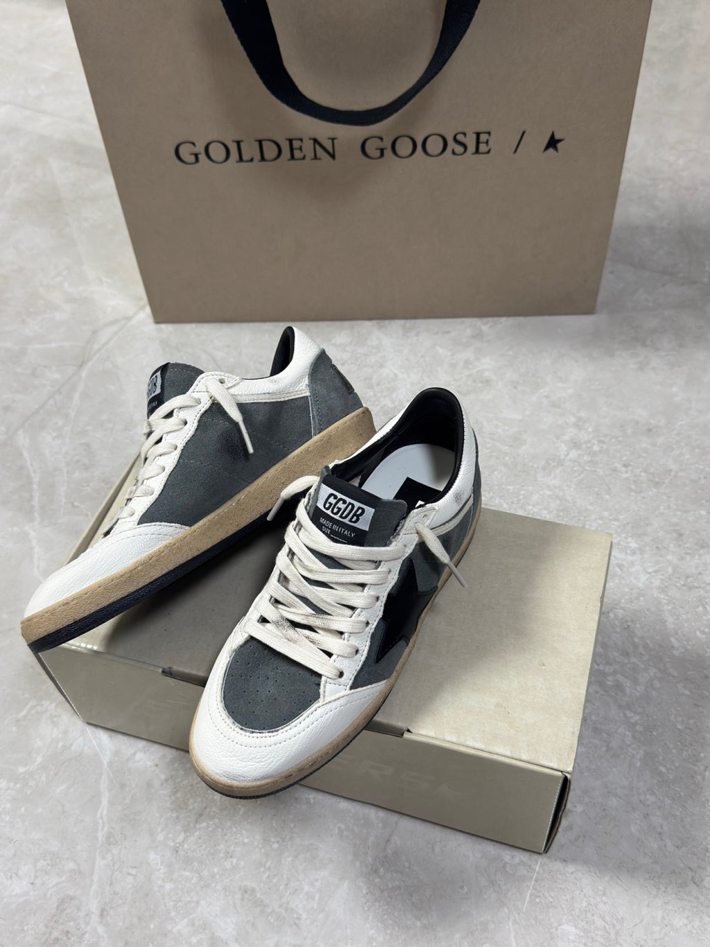 Golden Goose Ball Star in Gray Suede With Leather Star and Nappa Leather #382031