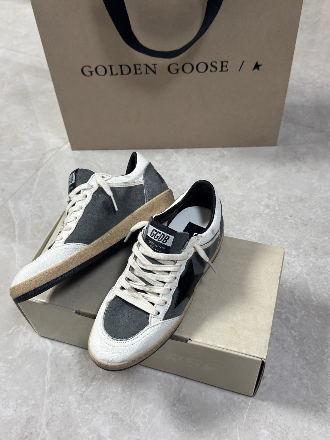 Golden Goose Ball Star in Gray Suede With Leather Star and Nappa Leather #382031