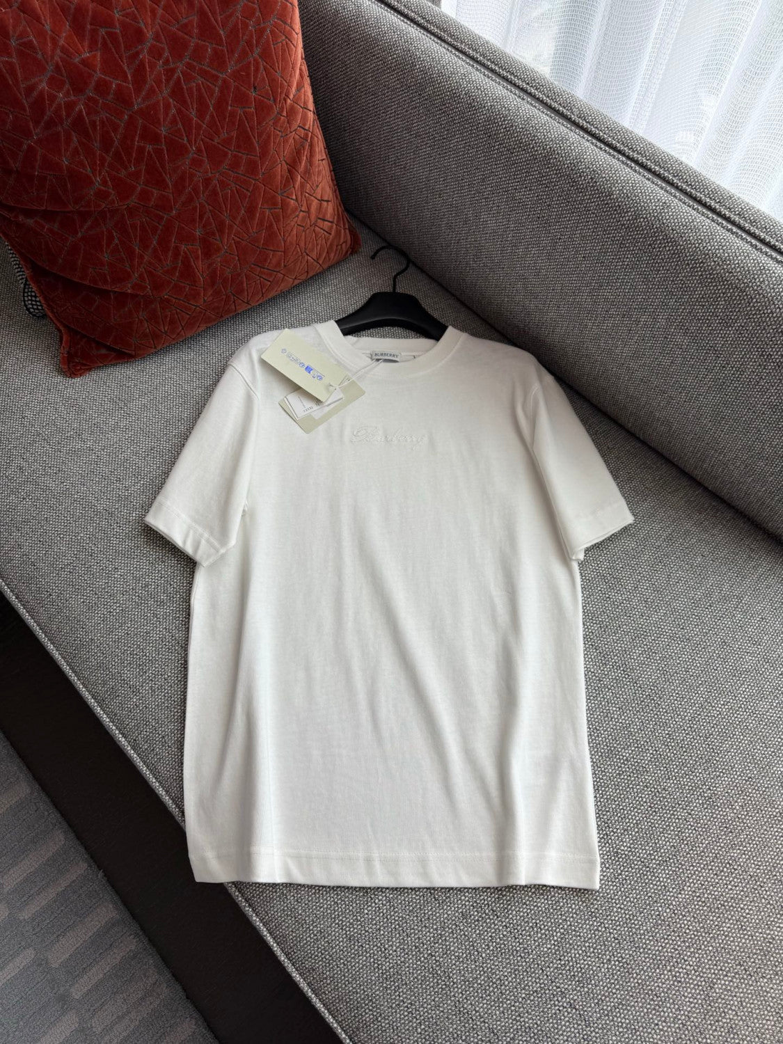 Burberry 26ss Men's and Women's Artistic Font Logo Embroidered T-shirt #333415