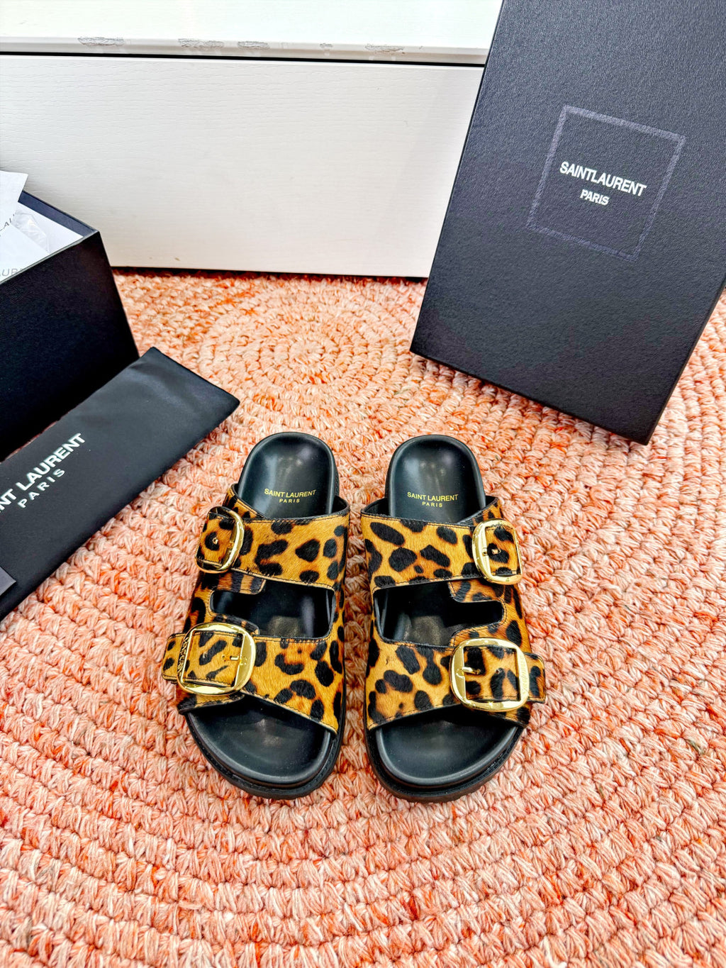 Saint Laurent Ysl Logo Beach Slippers #379498