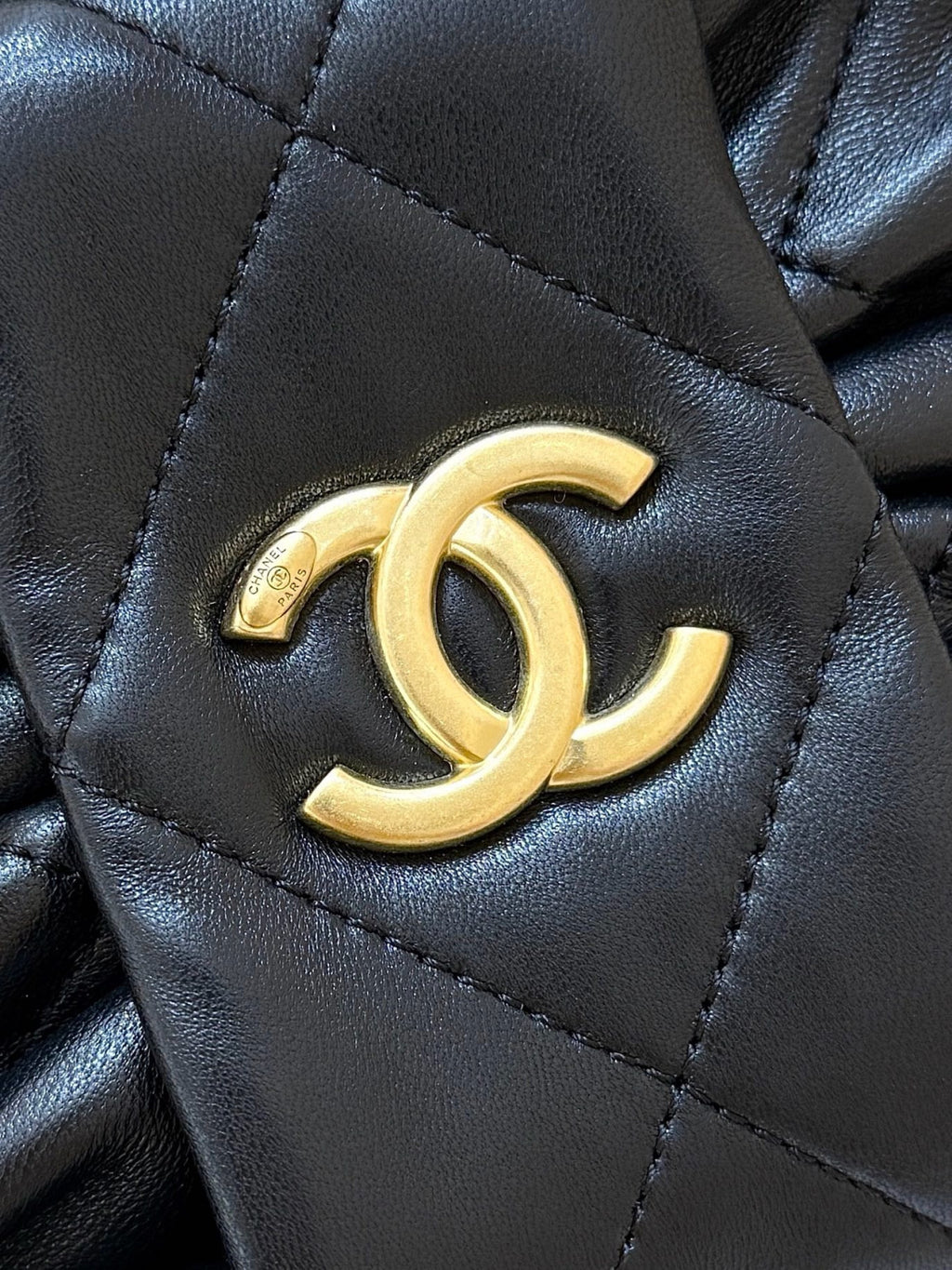 Chanel 25k Runway Bow Bag Bow Shaped Stylish And Unique Available In Medium And Small Sizes Bag Bags #197476