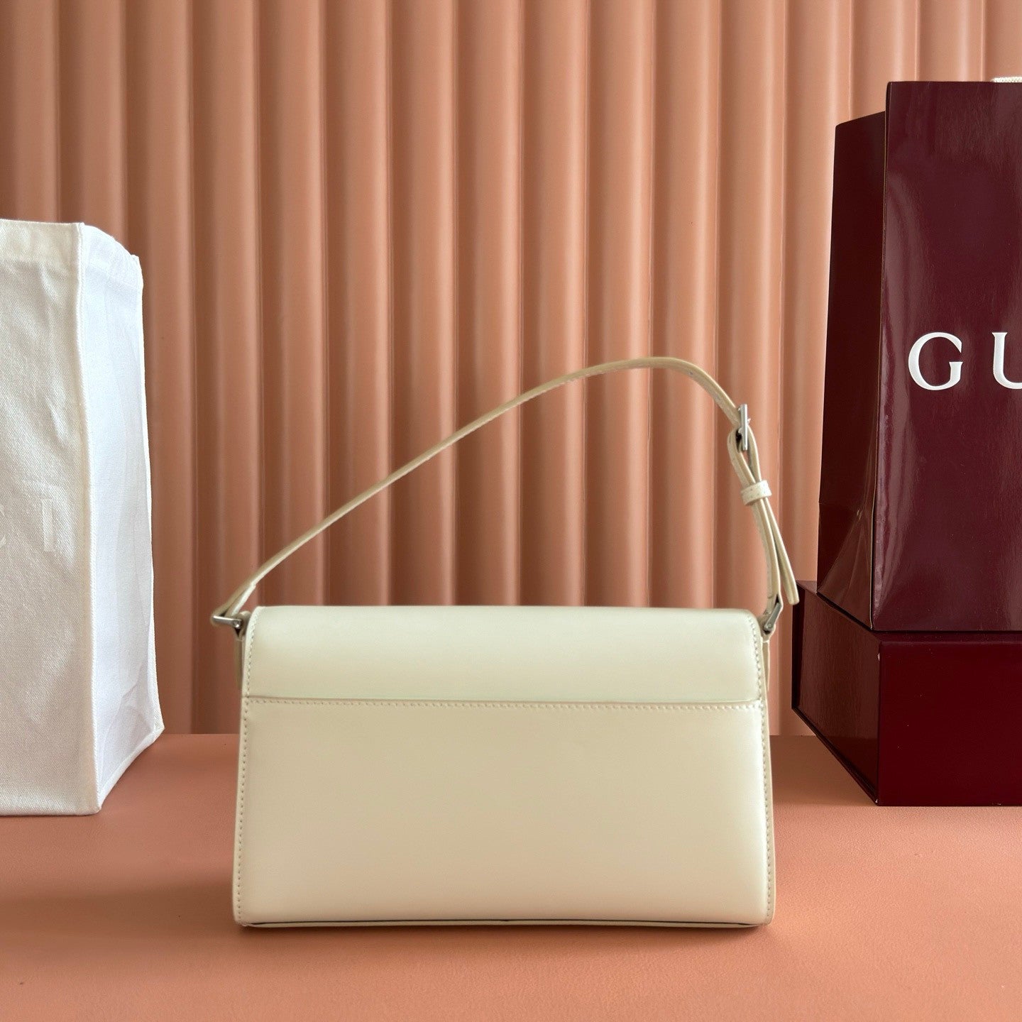 Gucci Primavera Series Clutch/shoulder Bag Horsebit Ristretto A Stylish And Elegant Horsebit-embellished Bag Adjustable Leather Shoulder Strap (18â€?2 Cm) Bags Bags #196586