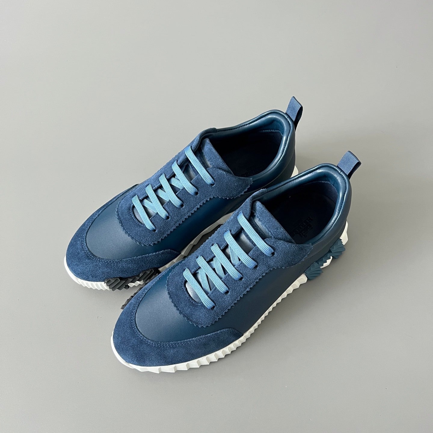 Hermes Bouncing Sneakers Men's Solid Color Leather and Suede Mesh Low-Top Lace-Up Shoes #77212