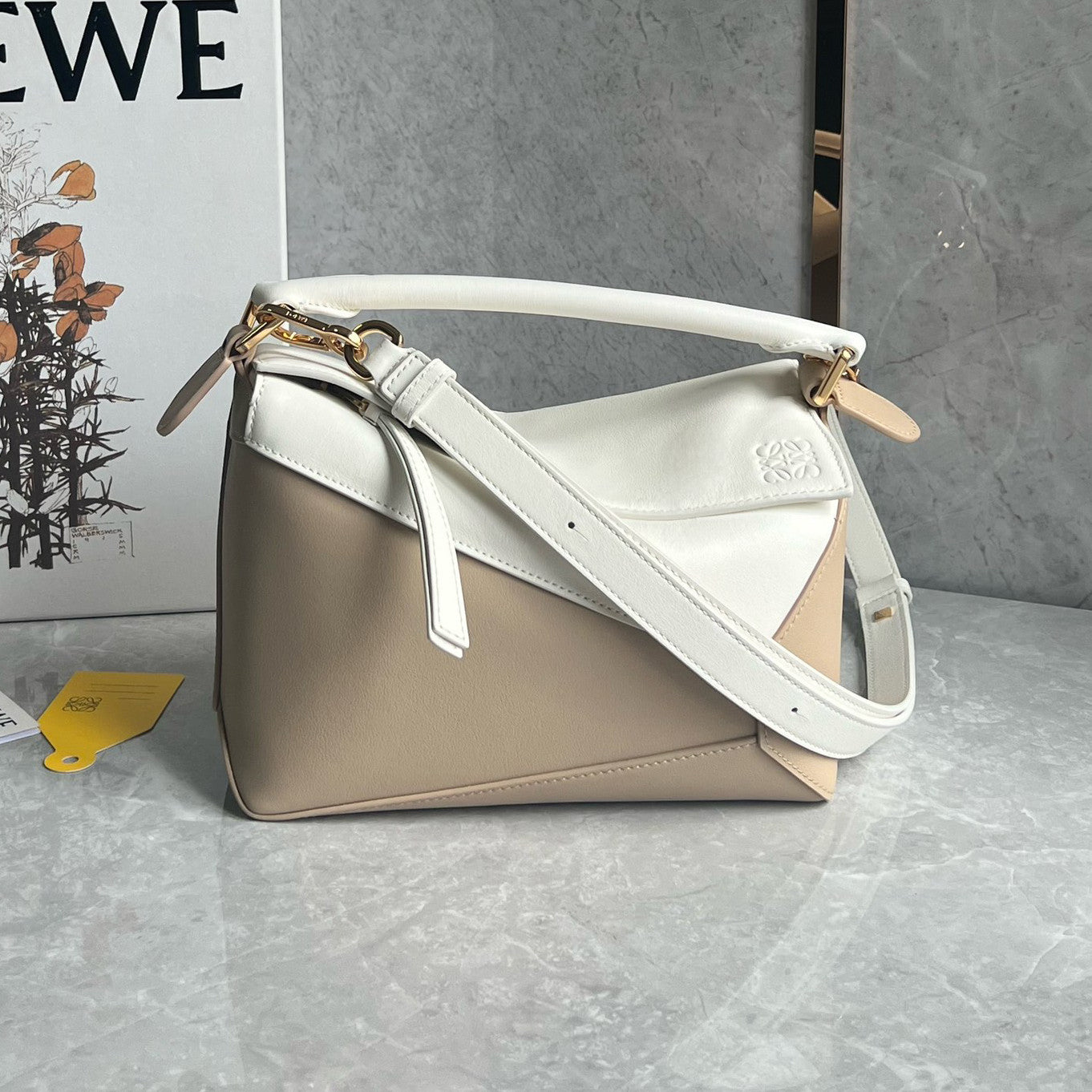 Loewe Women's Fashion Classic Solid-Color Grained Cowhide Small Shoulder Bag Handbag Crossbody Bag Bags #78824