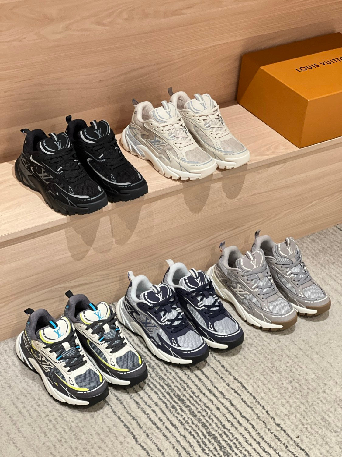LOUIS VUITTON LV Tatic Runner Sneaker #386159