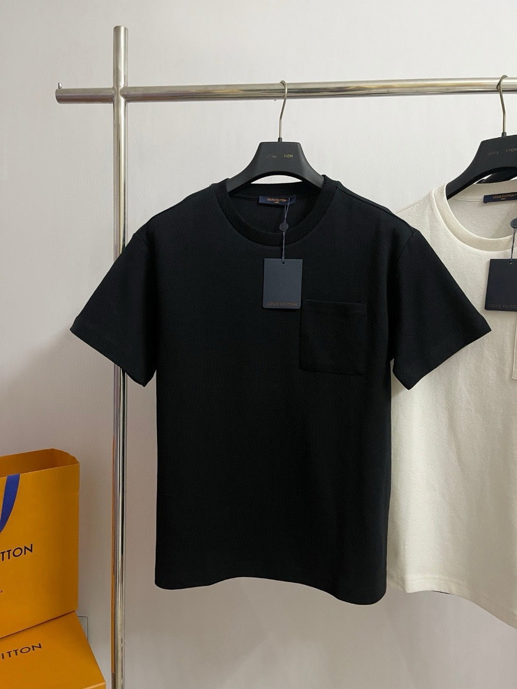Louis Vuitton Men's Summer Solid Color Sleeve Cotton Round Neck Short Sleeve T-Shirt #76419