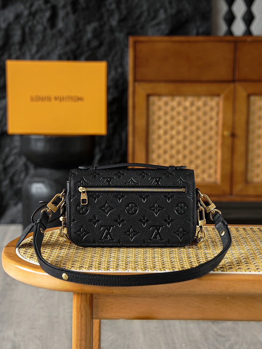 Louis Vuitton Pochette Métis East West Monogram Empreinte Leather Handbags M46595 M22942 M14322 M11998 #335725