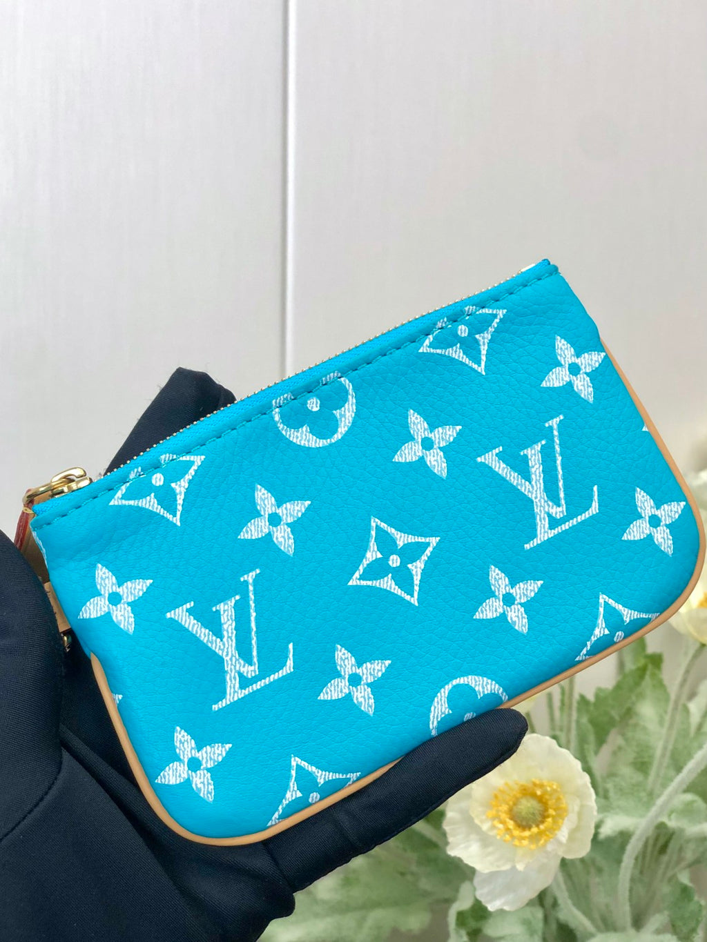 Louis Vuitton Women's Fashion Classic Lake Blue Logo Zipper Closure Leather Shoulder Bag Handbags In Small Medium And Large Sizes Crossbody Bag Bags #78664