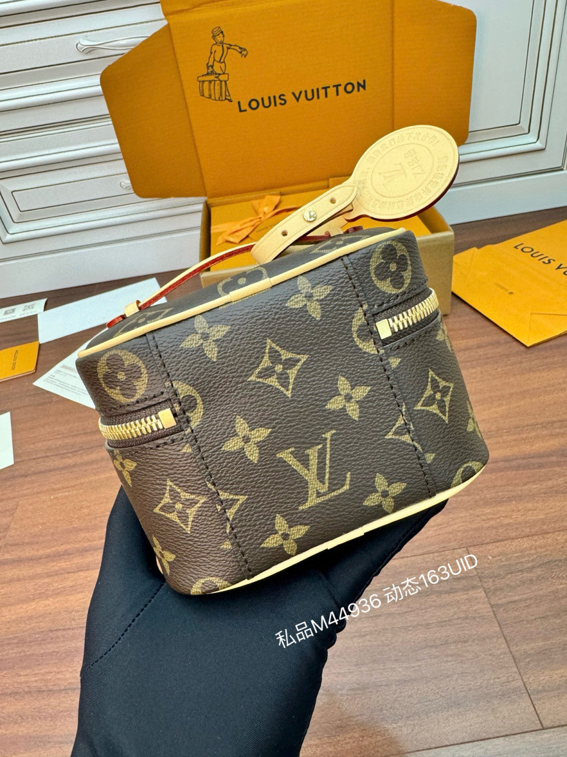 Louis Vuitton NICE NANO Women's Solid Color Classic Printed Leather Zipper Chain Makeup Bag Handbag Bags #77967