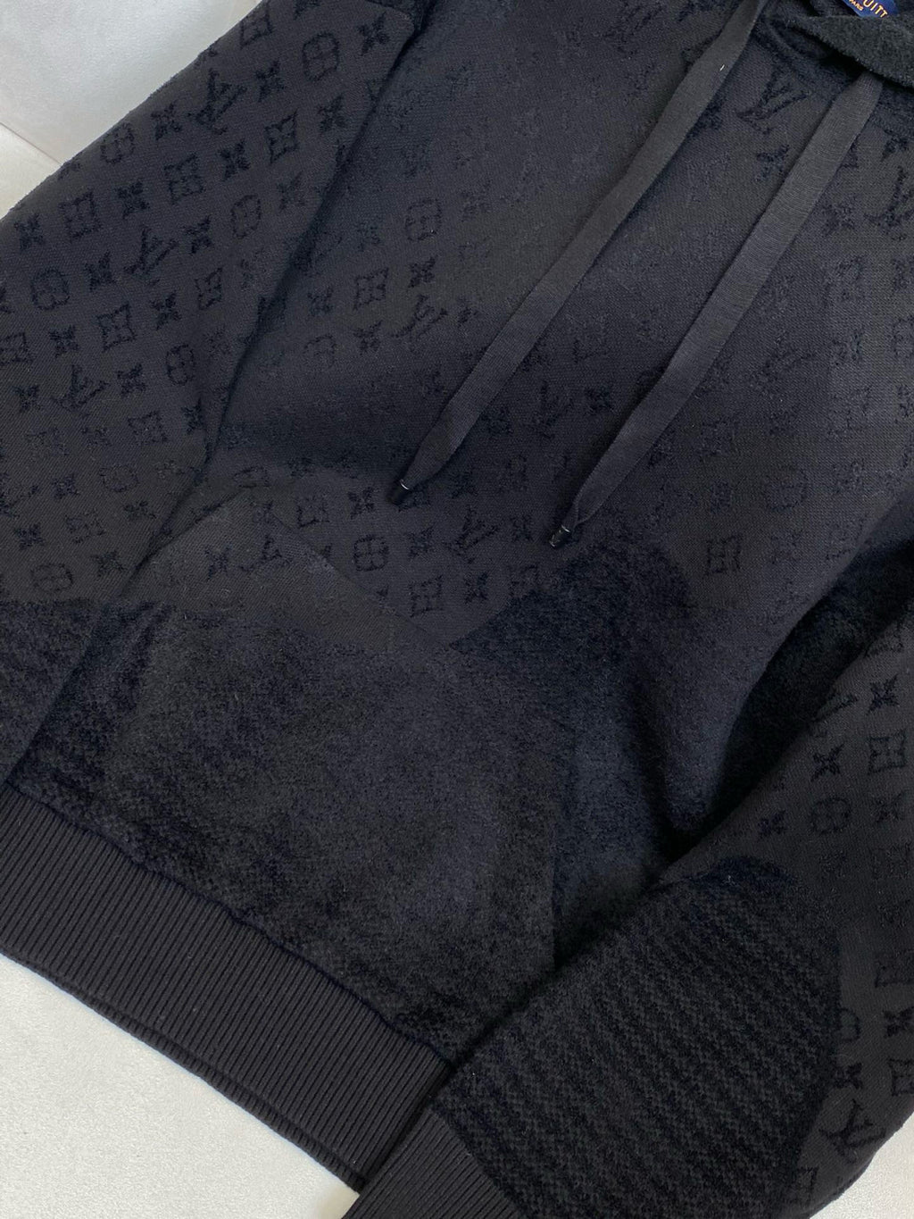 Louis Vuitton Men's Spring and Autumn Solid Color Letter Printed Cotton Long Sleeve Hooded Sweatshirt #75315