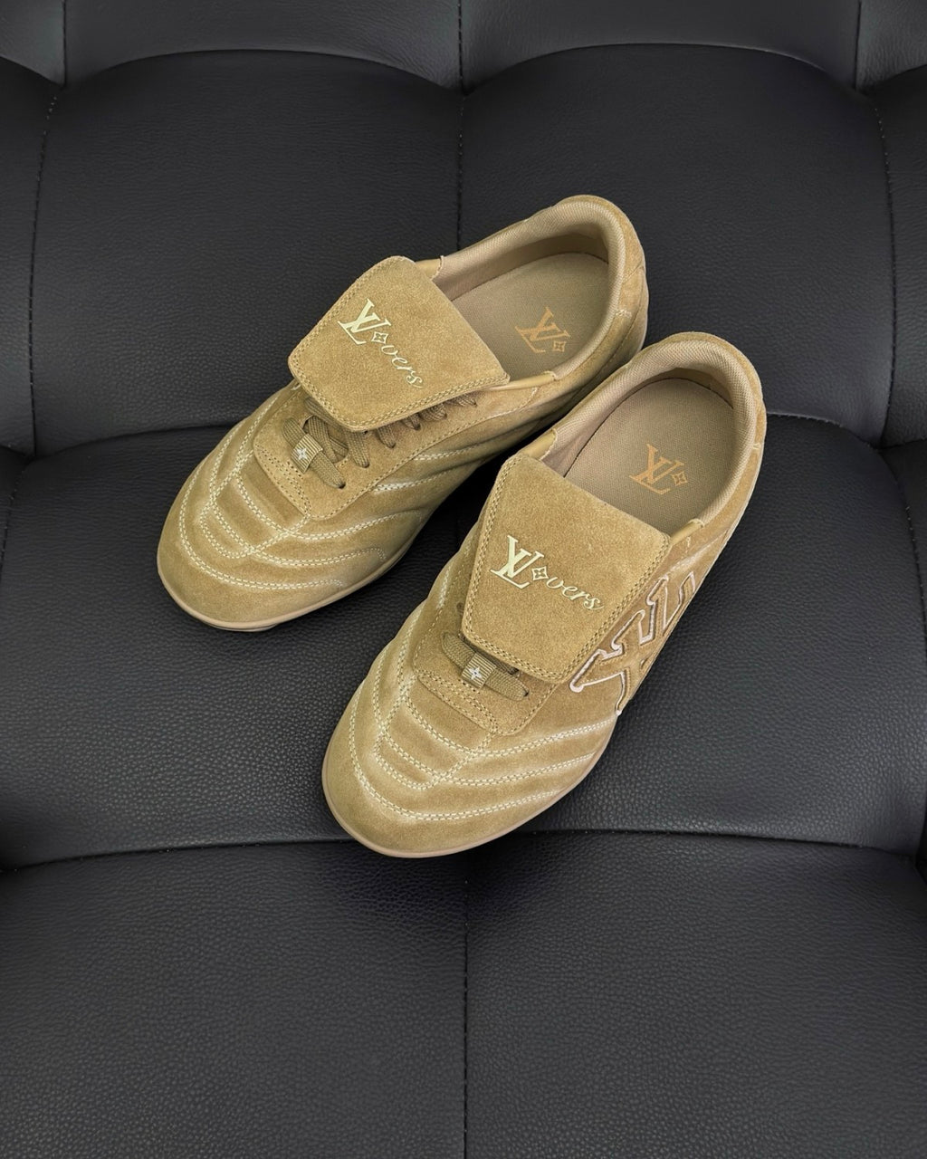 Louis Vuitton LV Footprint Soccer Men's And Women's Solid Color Suede Leather Round Toe Lace-up Low-top Sneakers Shoes #77695