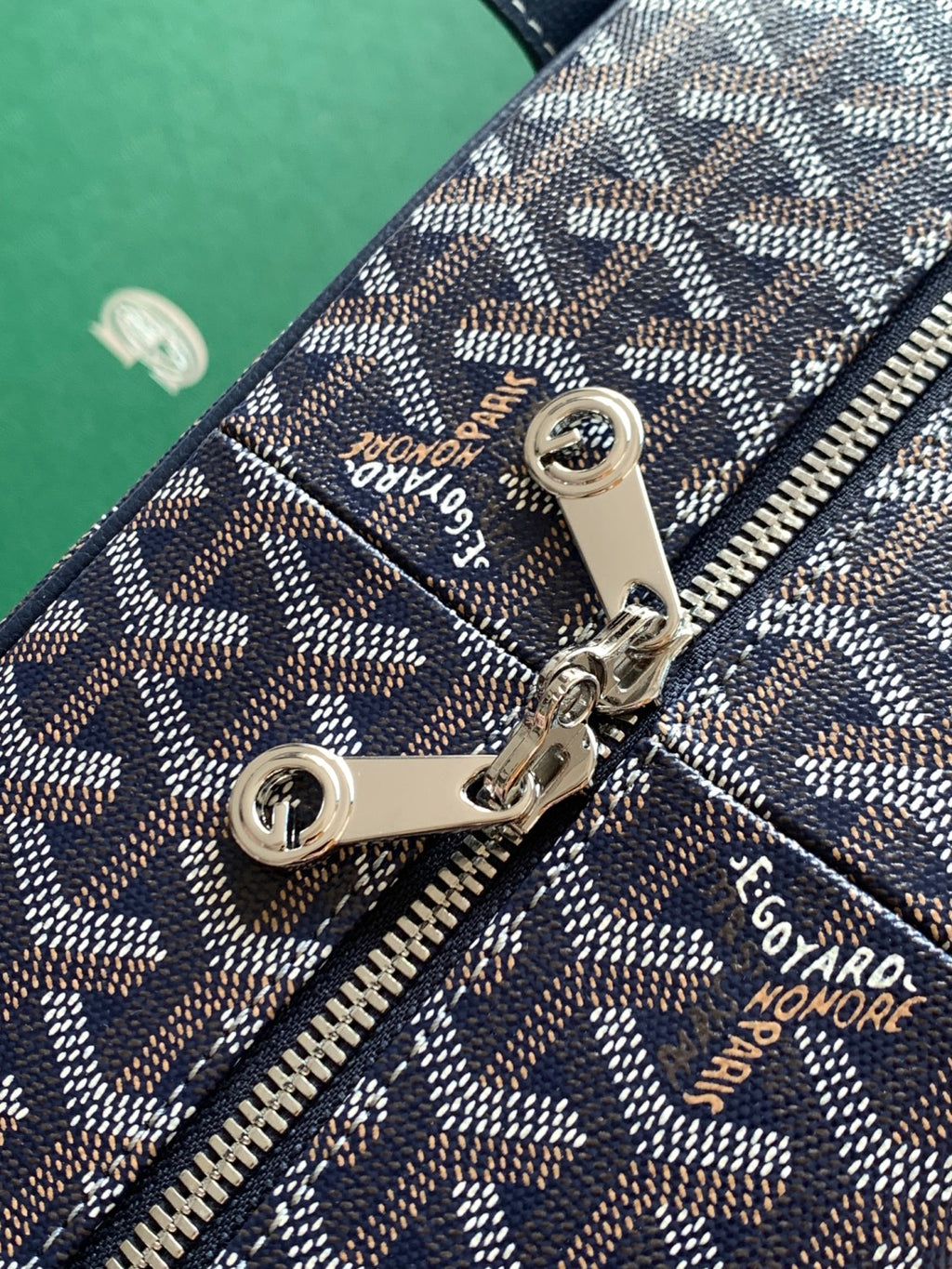 GOYARD Men's Women's Savile Row Clothes Bag Full Print Zipper Closure Handbag Solid Color Travel Bag Bags SAVIL2GMLTY01CL01P #77626