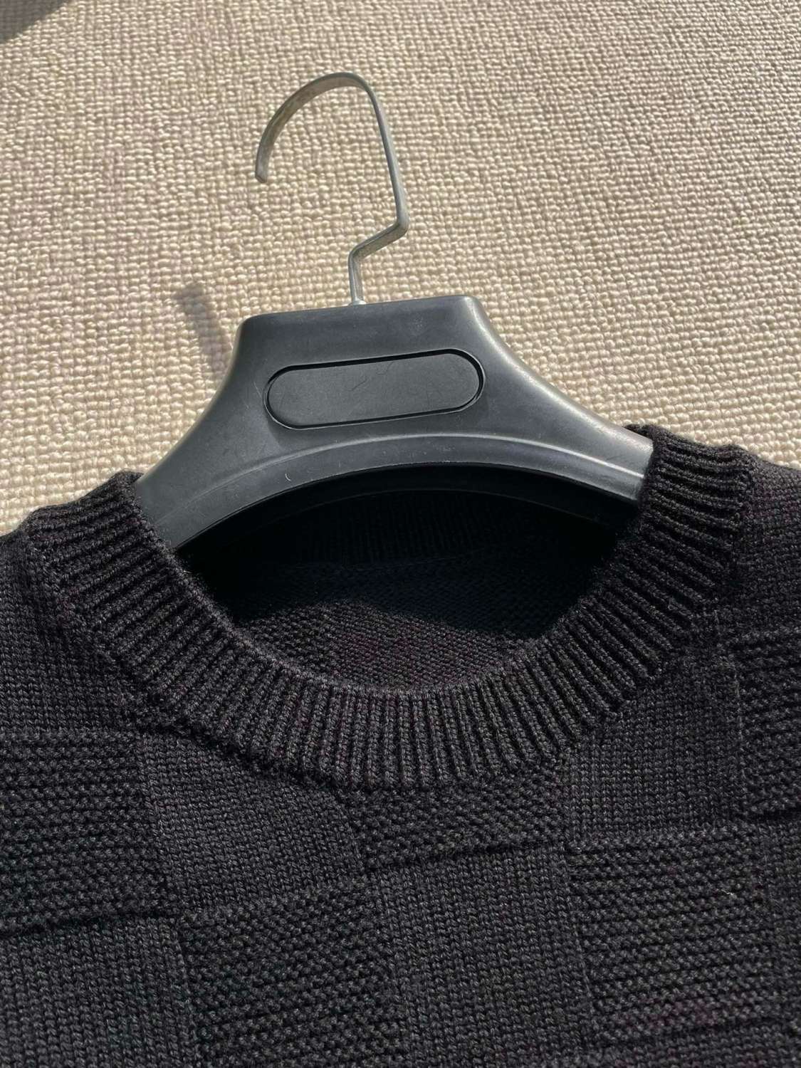 Louis Vuitton Men's Spring and Autumn Solid Color Check Printed Wool Round Neck Long Sleeve Knitted Sweater #74581