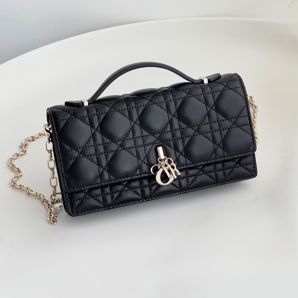 Dior Miss My Dior Minimalist Elegant Flap Bag with D.I.O.R. Charm Fashionable Casual Chain-Strap Flap Bag in Lambskin Bags S0980ONMJ_M900 #197188