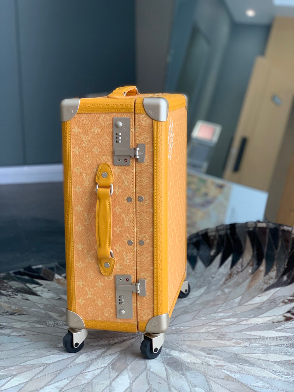 Louis Vuitton Rolling Trunk Men's and Women's Alphabet Logo Printed Solid Color Leather Trolley Case Luggage Bag Bags #76154