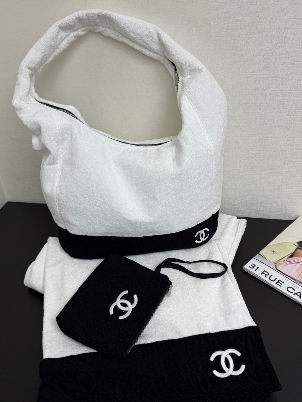 Chanel 2026 Beach Bag Set Classic Black And White Colorway Large Capacity (45 X 60 X 20 Cm) Mini Wallet (17 X 20 Cm) Beach Towel (170 X 103 Cm) Bags #196926