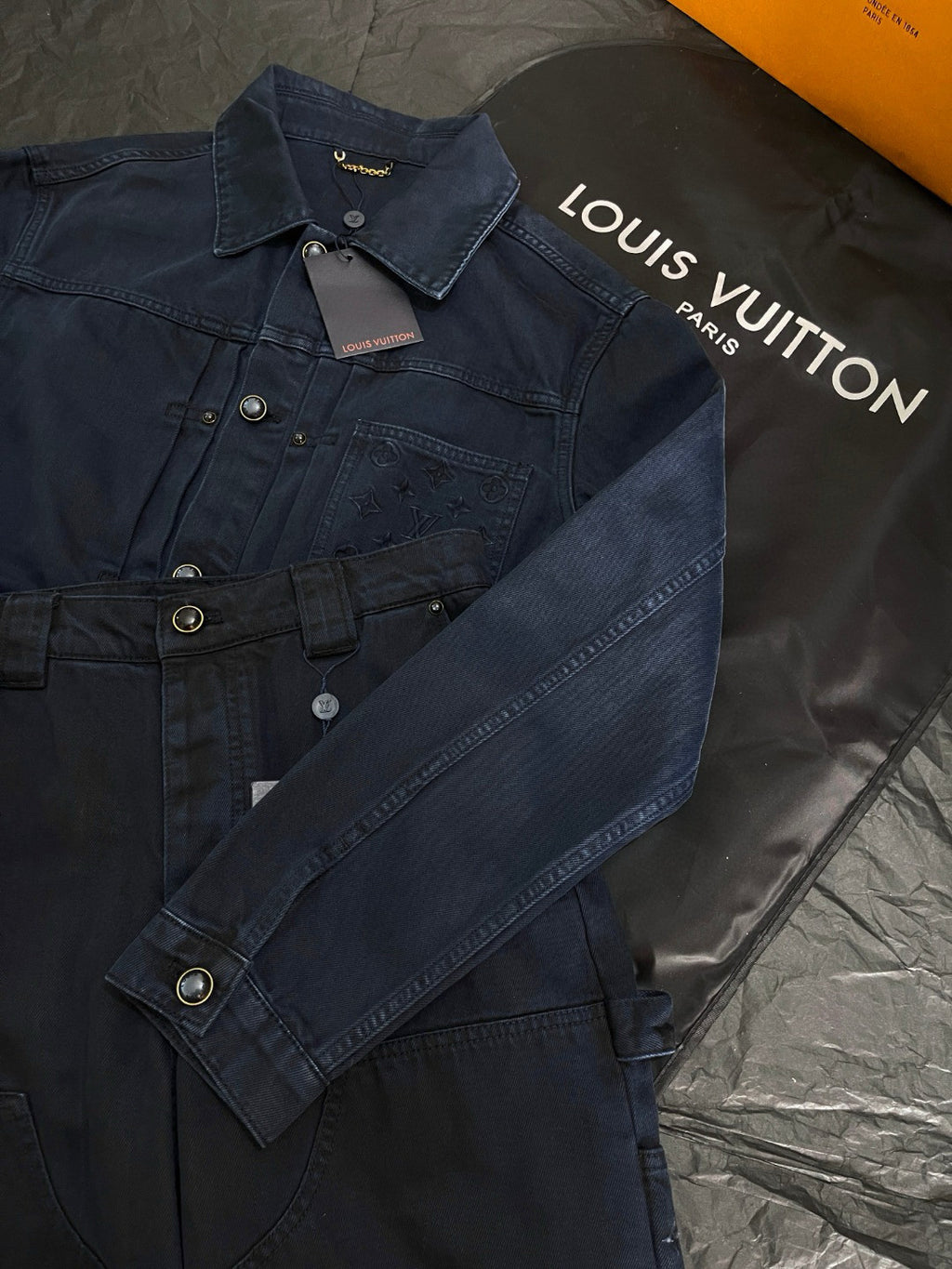 Louis Vuitton Men's Spring/Autumn Solid Colour Embroidered Letter Print Pocket Single-Breasted Long-Sleeved Denim Jacket and Casual Denim Trousers Pants Set Suit #77632