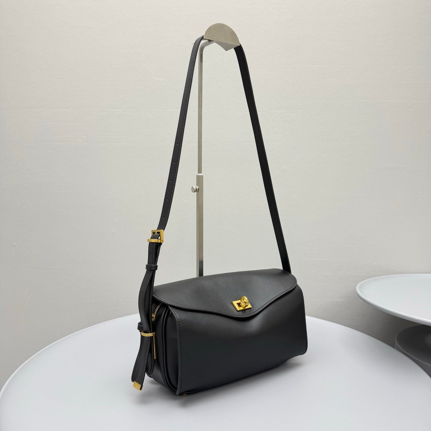 Balenciaga Le 7 Medium-sized 26 Summer New Arrival Suede-panel Yellow Crossbody Bag Fashionable High-street Trend Flap Bags #84159A