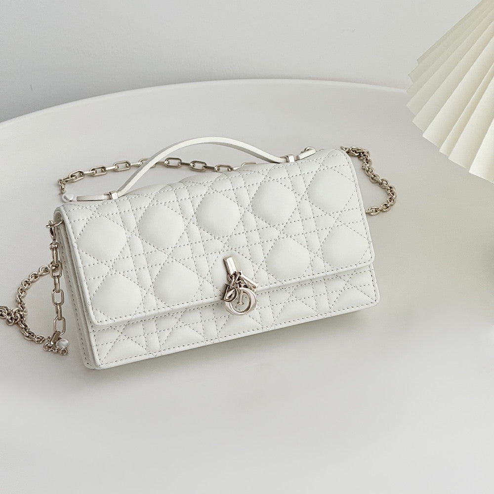 Dior Miss My Dior Minimalist Elegant Flap Bag with D.I.O.R. Charm Fashionable Casual Chain-Strap Flap Bag in Lambskin Bags S0980ONMJ_M900 #197188