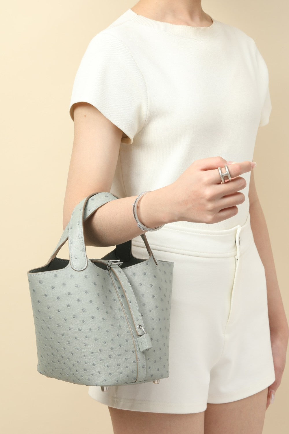 Hermes Picotin Lock CL18 Silver Buckle Ostrich Leather 80 Pearl Gray Cabbage Basket Bucket Bag Tote Women's Elegant Banquet Bags Ngvp #2431