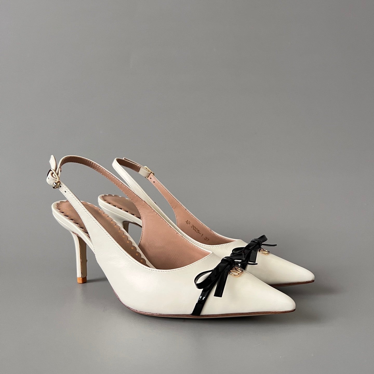 Valentino Bepointy Slingback Pump In Patent Leather And Kidskin 80MM #334525