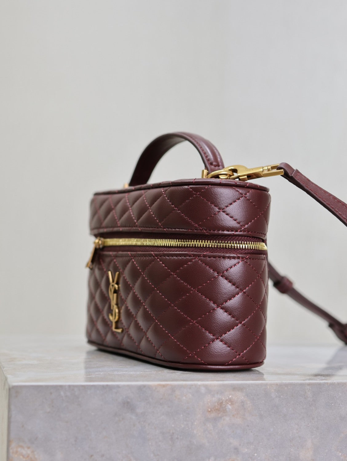 SAINT LAURENT GABY VANITY BAG Ladies Solid Color Detachable Adjustable Shoulder Strap Lambskin Shoulder Handbag Cosmetic Bag #76574