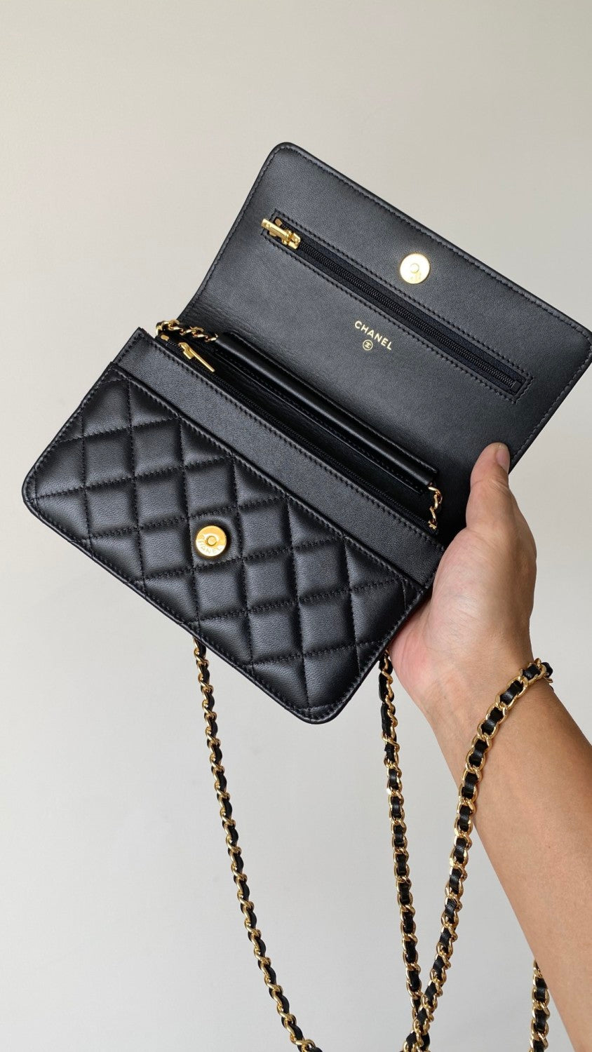 CHANEL Classic CC Logo Silver Buckle Lychee Leather Black #332724