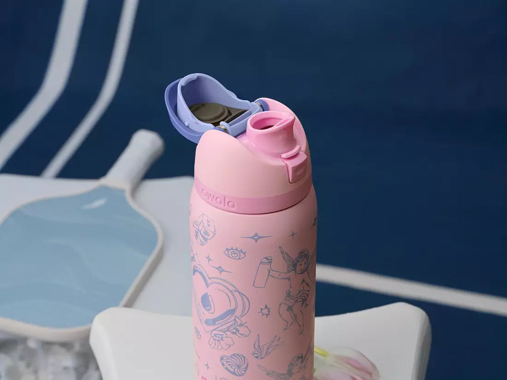 Owala 32 oz. FreeSip Stainless Steel Water Bottle Shot to the Heart
