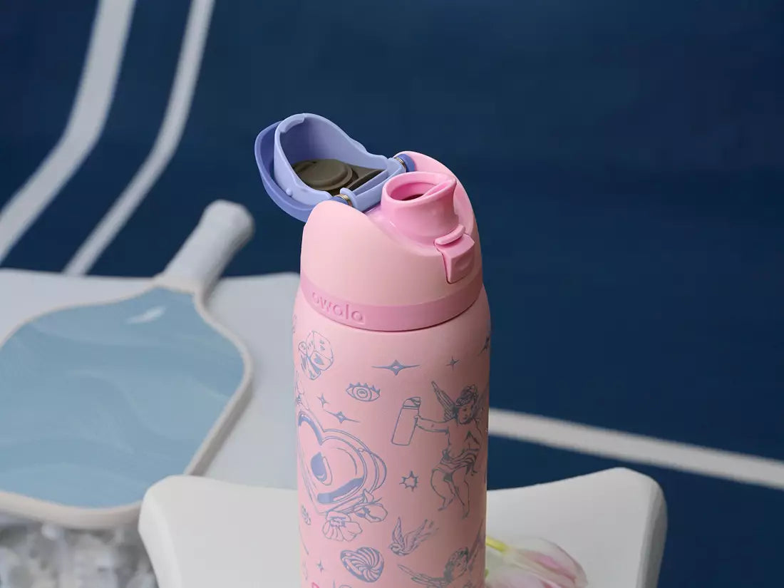 Owala 32 oz. FreeSip Stainless Steel Water Bottle Shot to the Heart