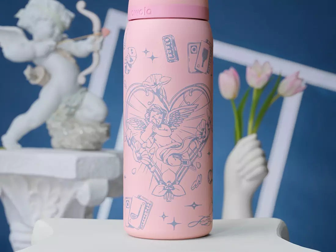 Owala 32 oz. FreeSip Stainless Steel Water Bottle Shot to the Heart