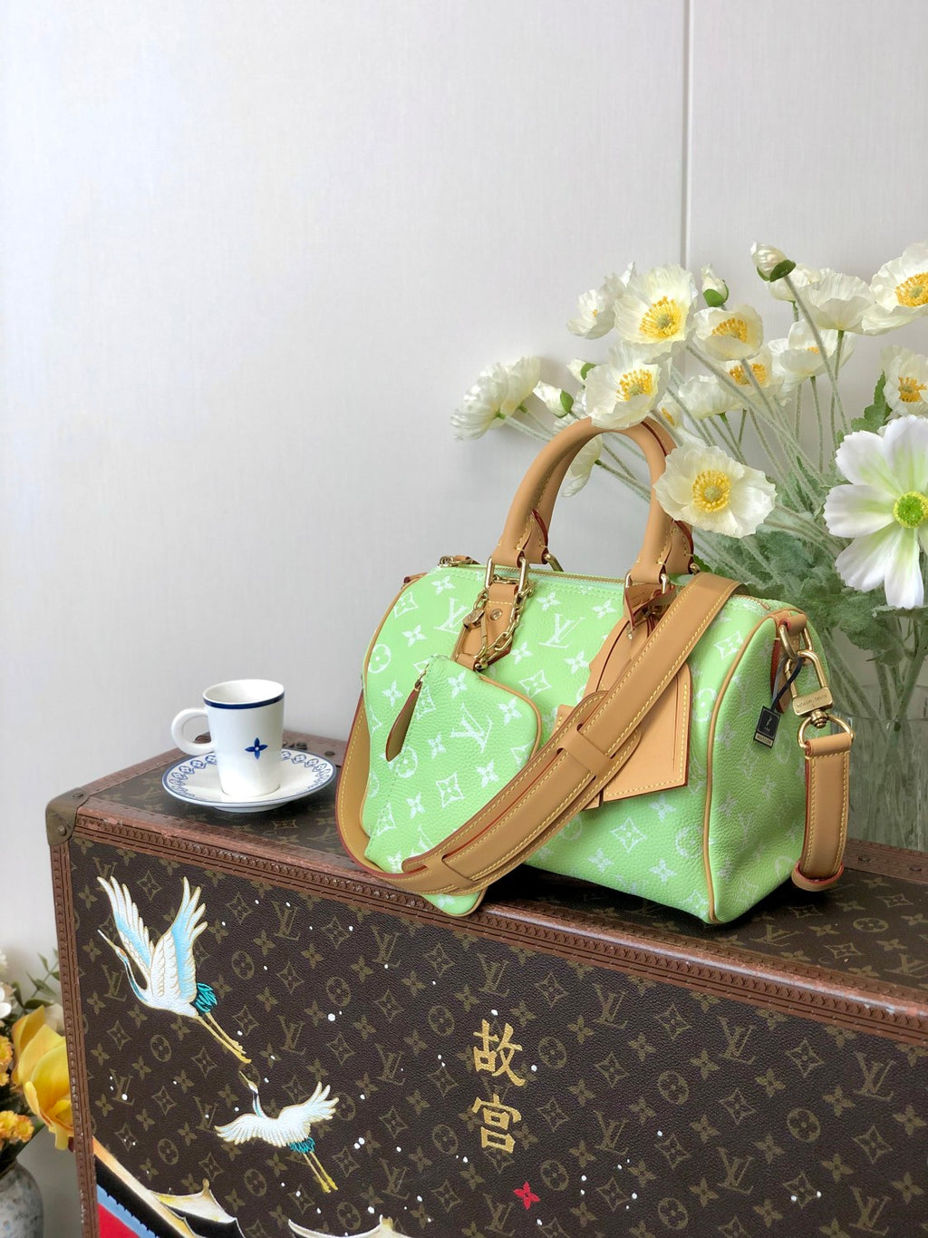 Louis Vuitton Women's Fashion Classic Avocado Green Logo Zipper Closure Leather Shoulder Bag Handbags In Small Medium And Large Sizes Crossbody Bag Bags #78663