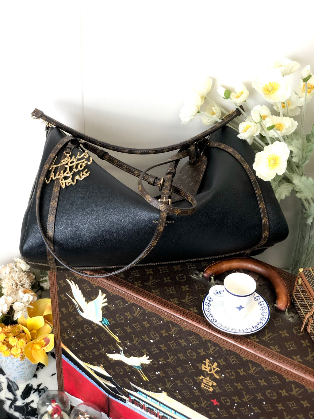 LOUIS VUITTON Express Travel Bags #384057