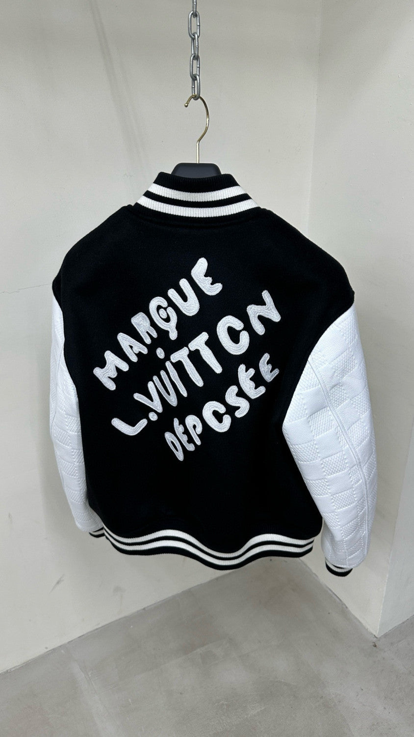 Louis Vuitton Men's Autumn and Winter Color Blocking Logo Letter Printing Long Sleeve Single Breasted Baseball Jacket #98859
