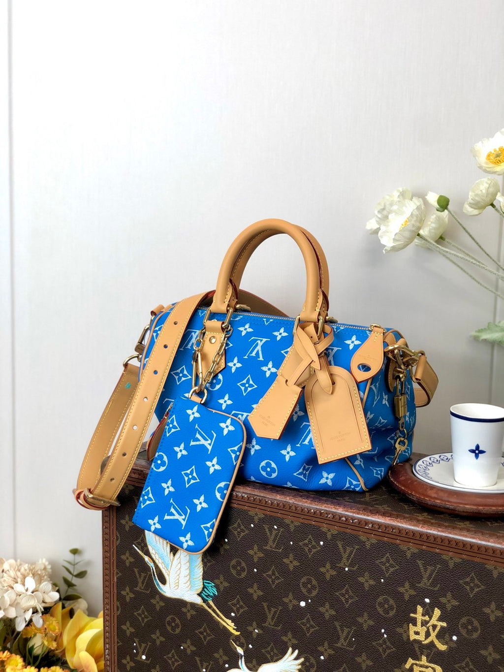 Louis Vuitton Women's Fashion Classic Sapphire Blue Logo Zipper Closure Leather Shoulder Bag Handbags In Small Medium And Large Sizes Crossbody Bag Bags #78656