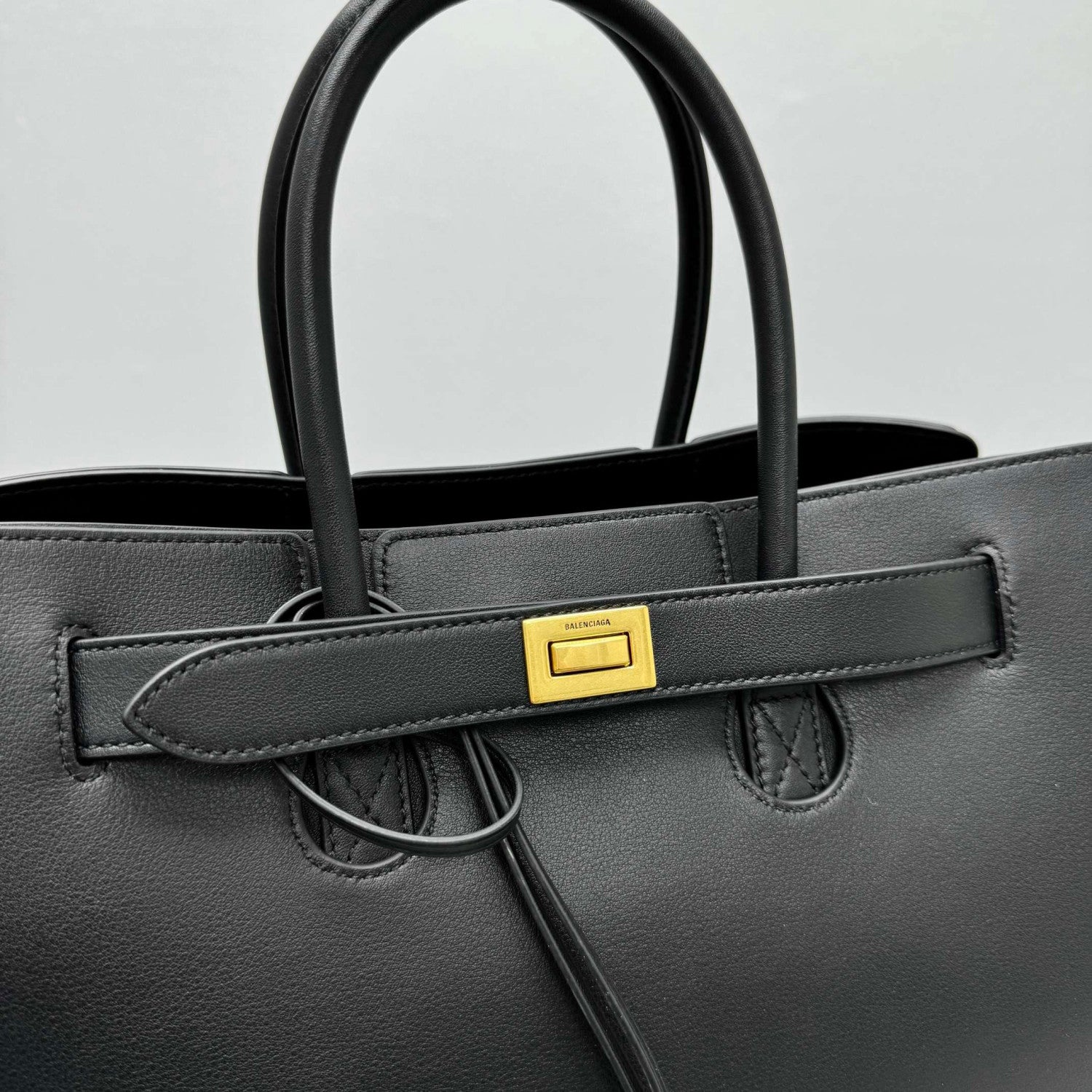Balenciaga Bel Air Carry All Bag Small #310427